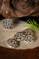 Frühe mittelalterliche Knöpfe, Set von fünf Teilen, Silberversprechen