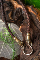 Collar vikingo Oseberg, marrón, cuero