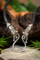 Collana vichinga Oseberg, nero, pelle