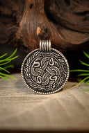 Angelsaksisch slangenamulet, verzilverd brons
