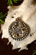 Gokstad Ruiteramulet, Bronze