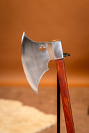 Laat-Middeleeuwse strijdbijl met kruis, semi-scherp