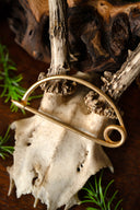 Celta fíbula de arco, latón