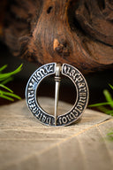 Broche de anillo medieval, bronce plateado