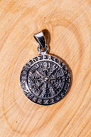 Ciondolo Vegvisir, argento, legna
