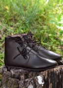 Botines, siglo XV, marrón