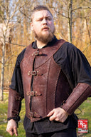 Brigandine met riemen, bruin