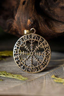 Viking pendant Aegisjalmur, bronze