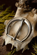 Schnalle, 16. Jahrhundert, versilbertes Zamak