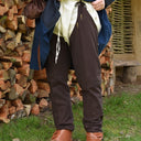 calzas de armadura medieval con cordones, marrón