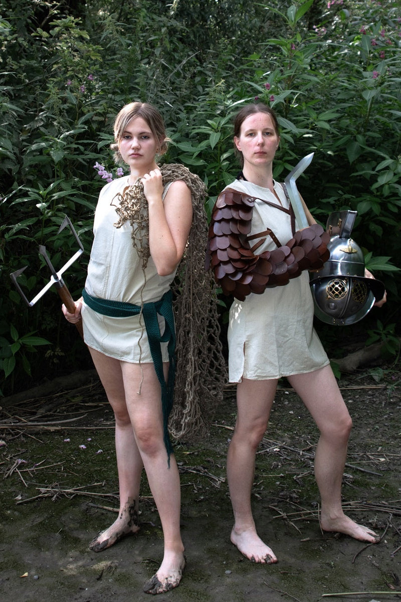 Gladiatrices: thraex en retiarius