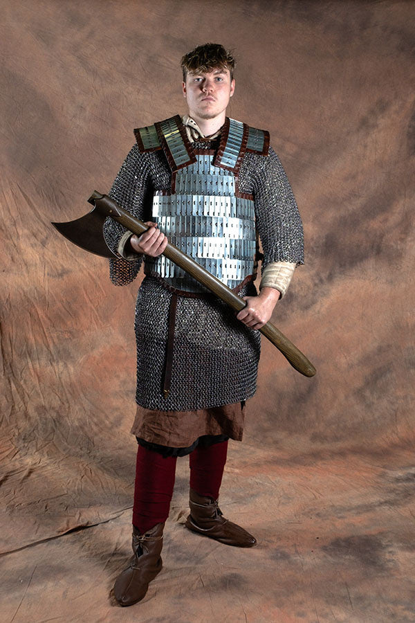 Vroegmiddeleeuwse krijger met lamelpantser