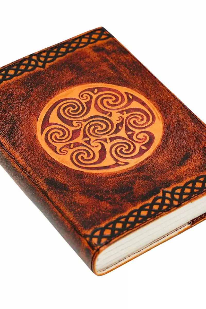 Leren boeken met Keltische en Viking designs