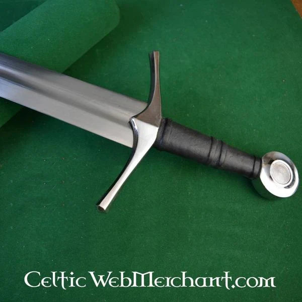 Middeleeuws zwaard met pareerstang en pommel