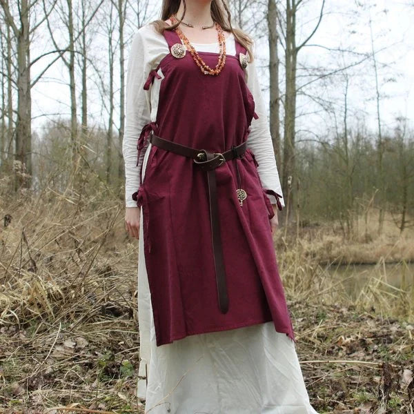Viking jurk en hangeroc, viking vrouwenkleding