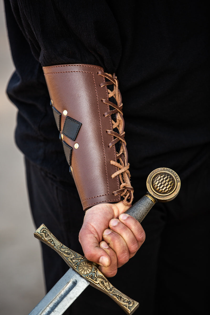 Pius leren bracers, onderarmbeschermers, bruin