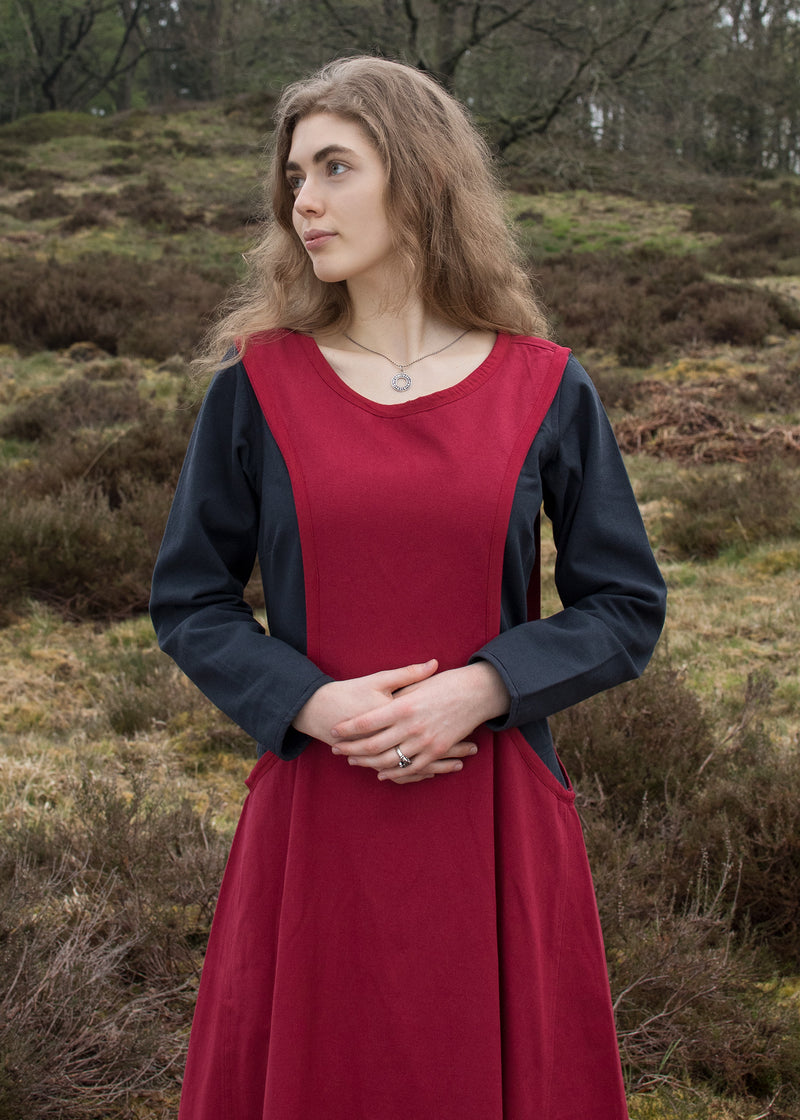 Middelalderlige surcot Isabeau, rød 