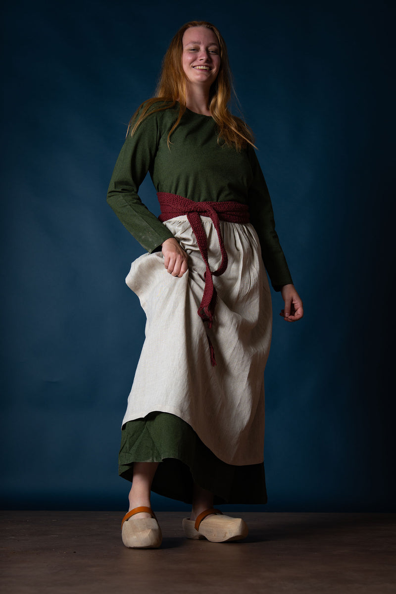 Träskor med läderrem 