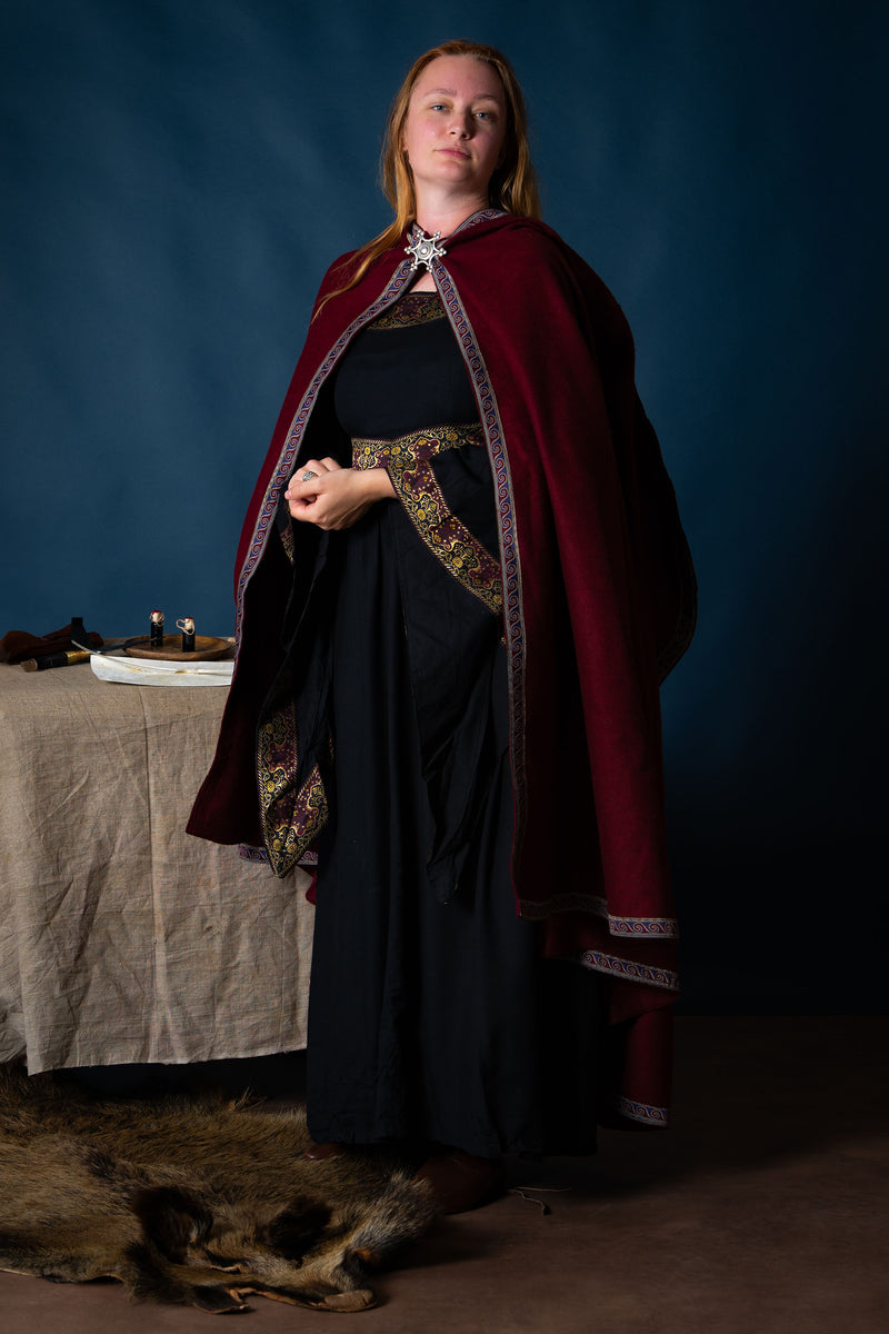 Embroidered cloak Lyra, red, wool mix