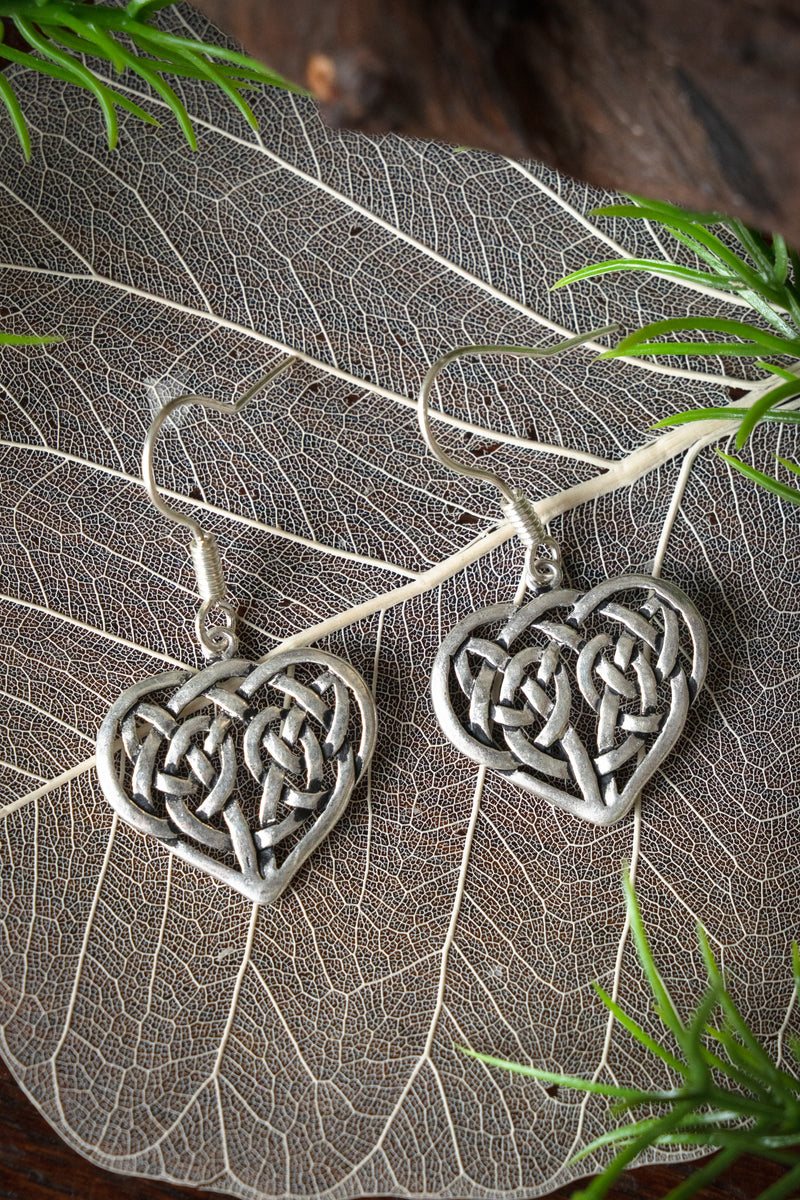 Boucles d'oreilles avec cœur celtique, bronze argenté 