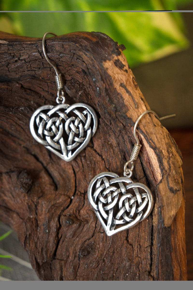 Boucles d'oreilles avec cœur celtique, bronze argenté 