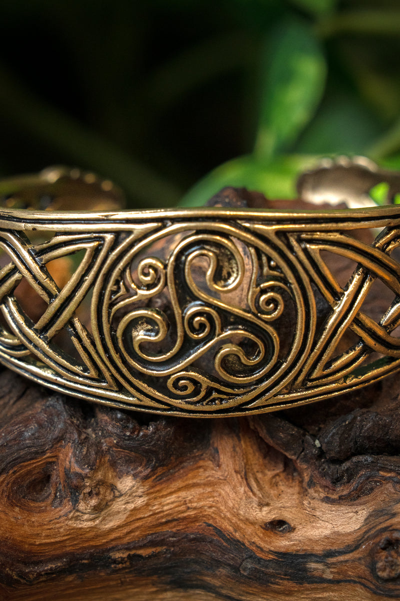 Celtic bracelet with trisquelion, bronze