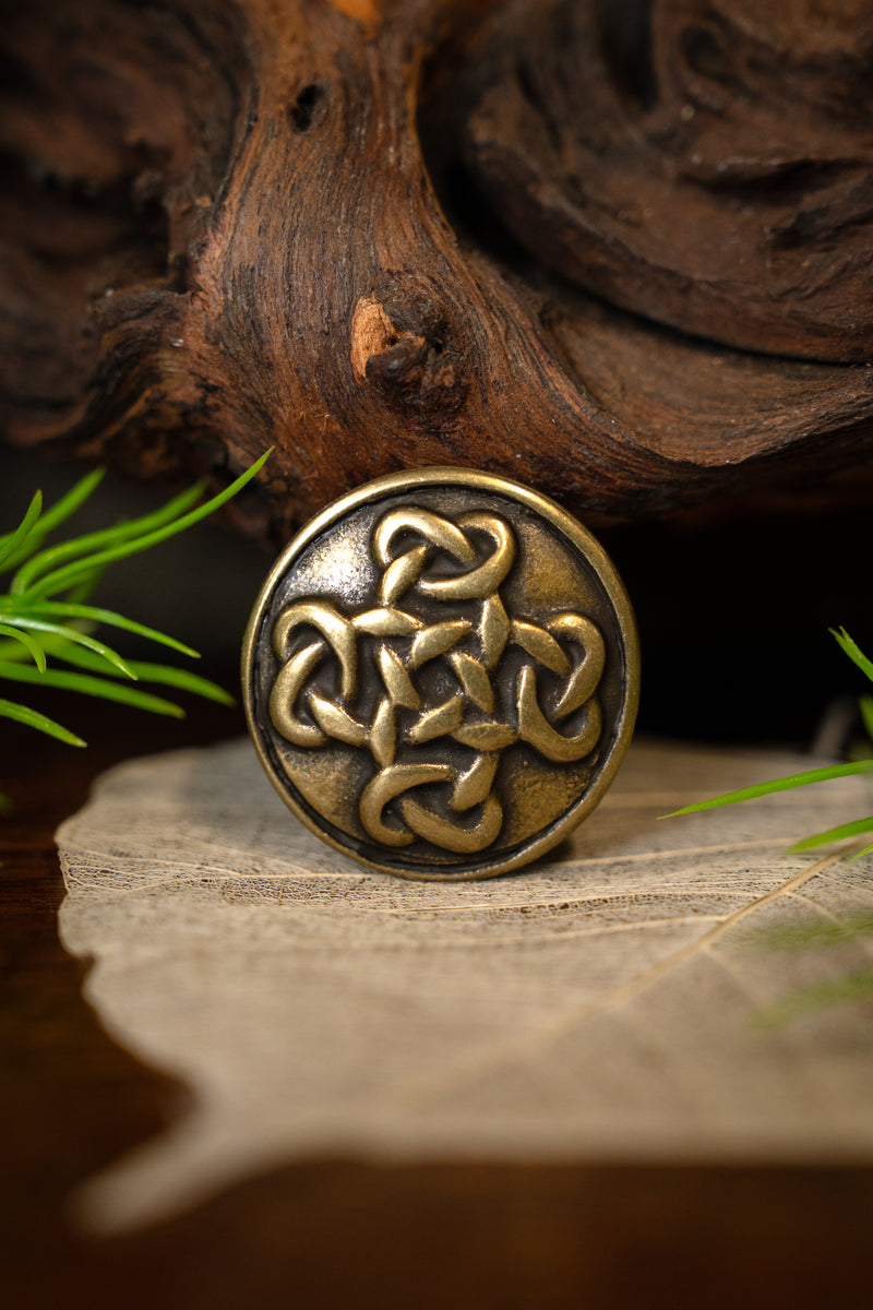 Keltische Knöpfe Orkney, fünf Stücke, Messing