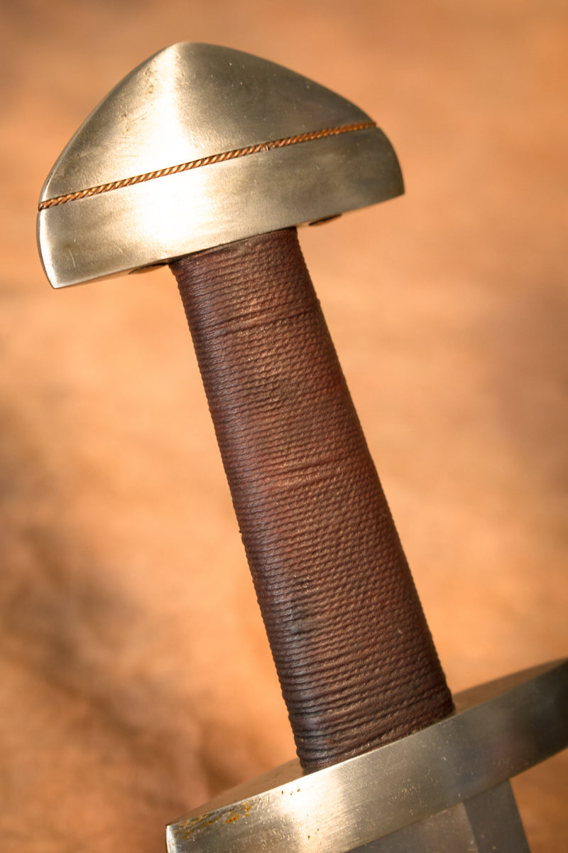 Viking zwaard type H, enkelsnijdende kling, semi-scherp