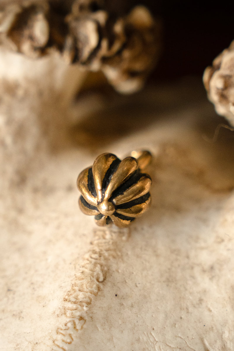 Middelalderknuder tver, sæt med fem stykker, bronze