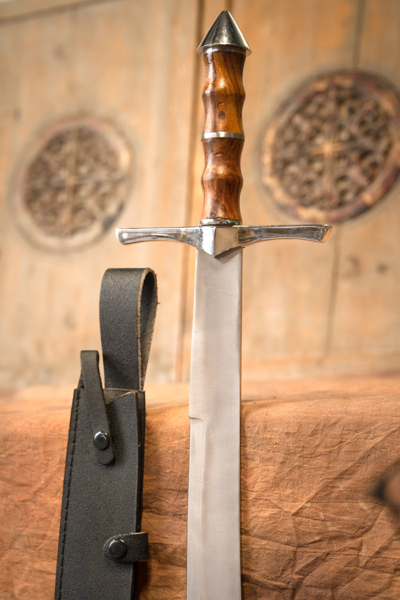 Scimitar Saladin, halvvass 