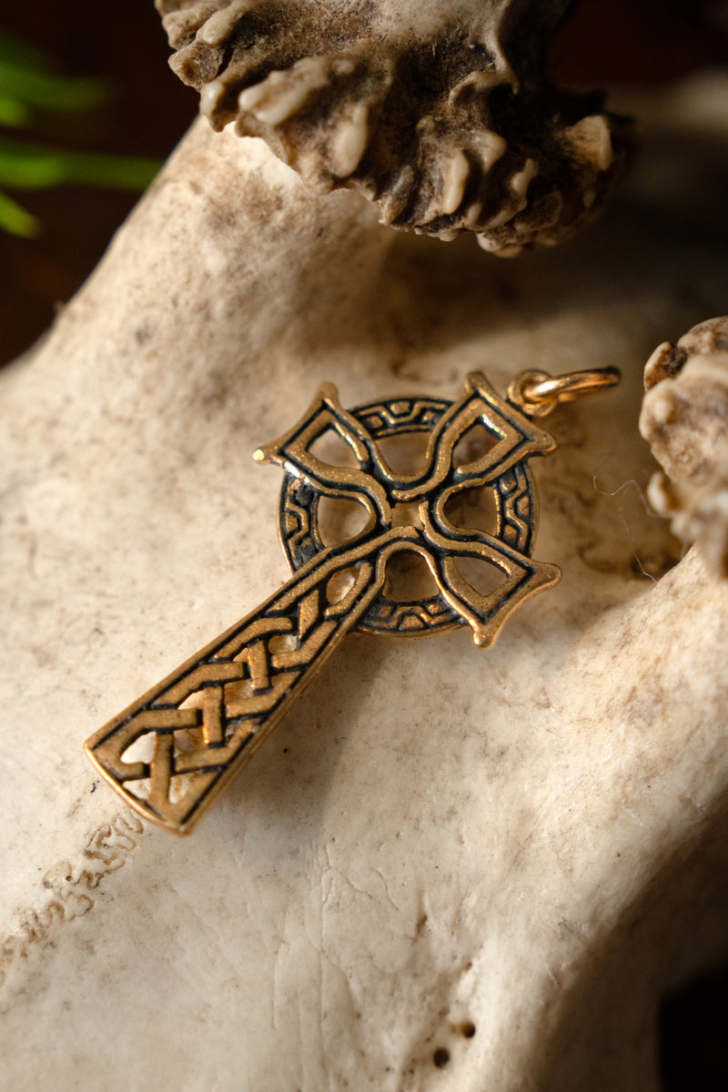 Amulette de croix celtique, bronze 