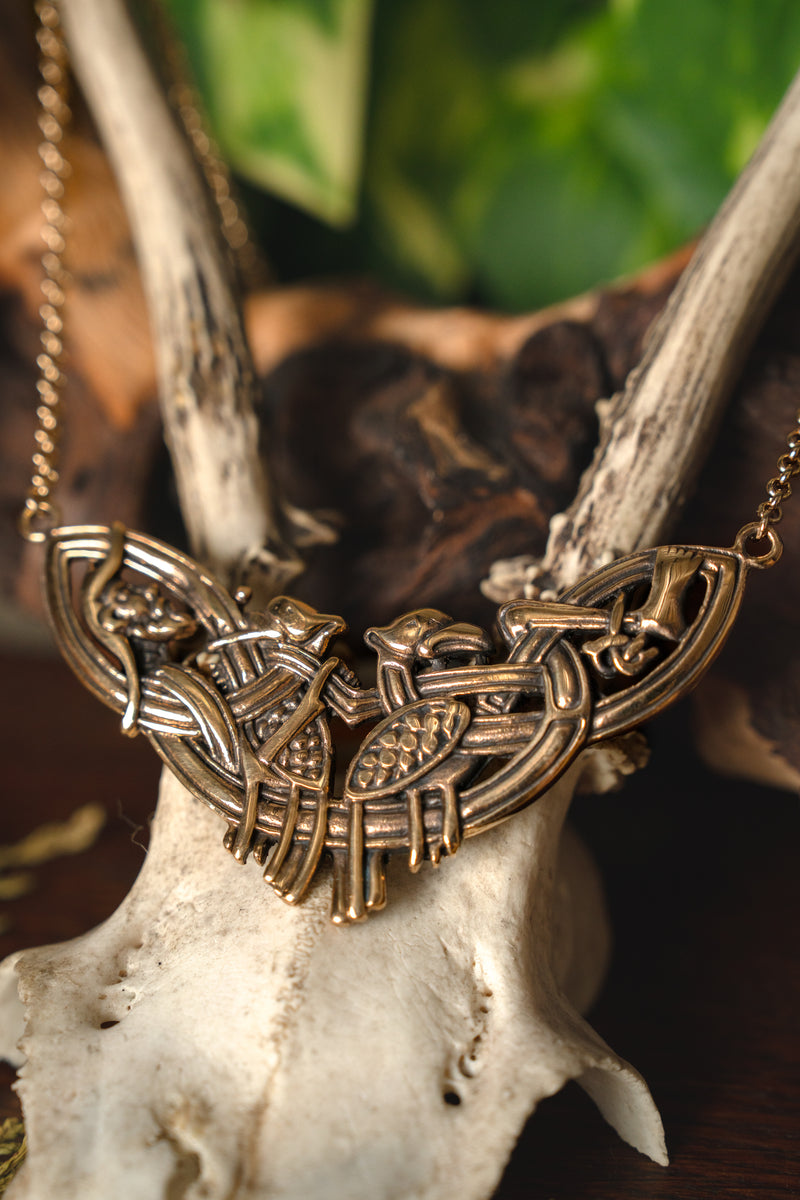 Collar irlandés del Libro de Kells, bronce 