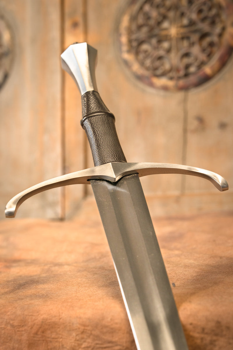 Towton bastaardzwaard, semi-scherp