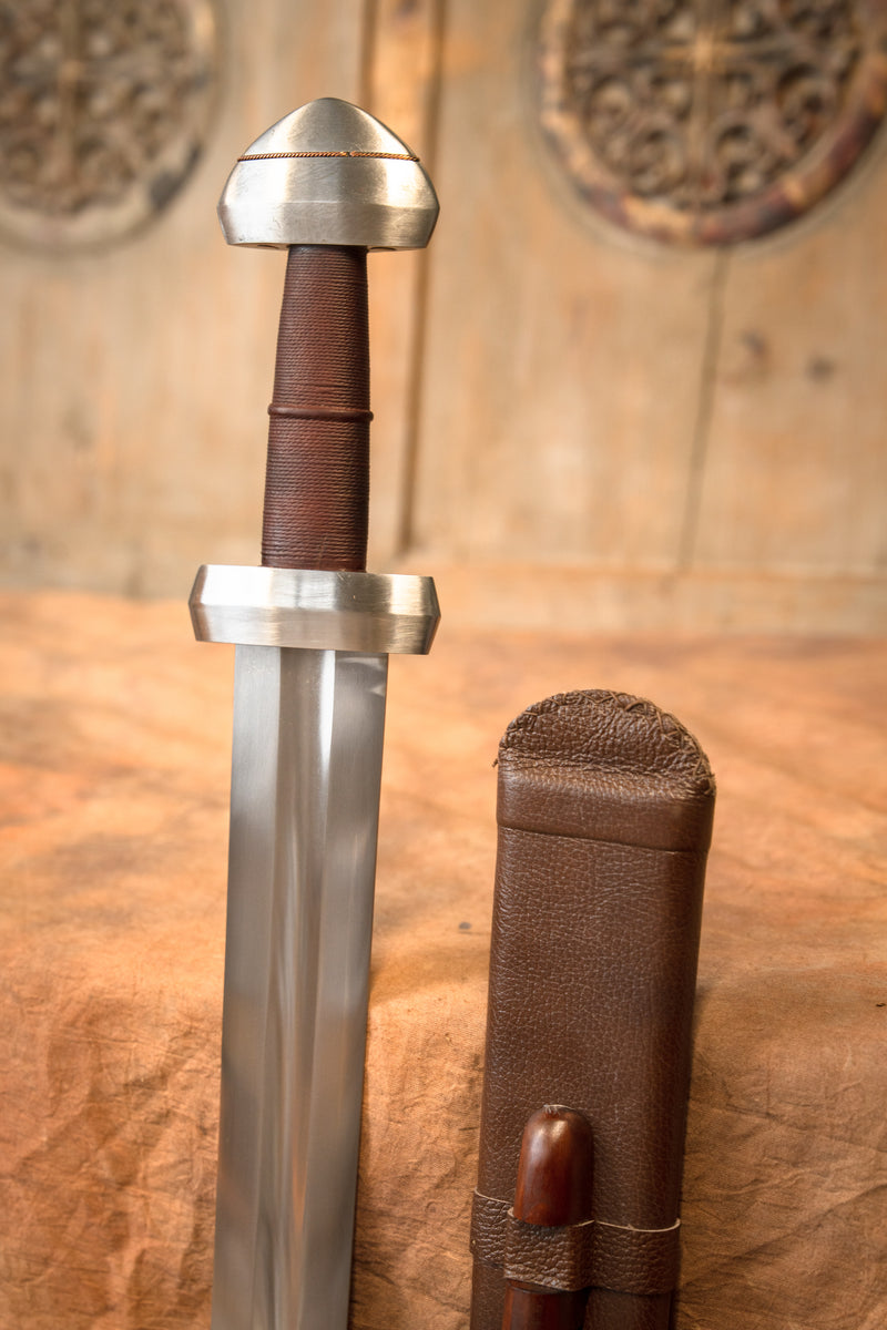 Espada vikinga tipo H, semi-afilado 