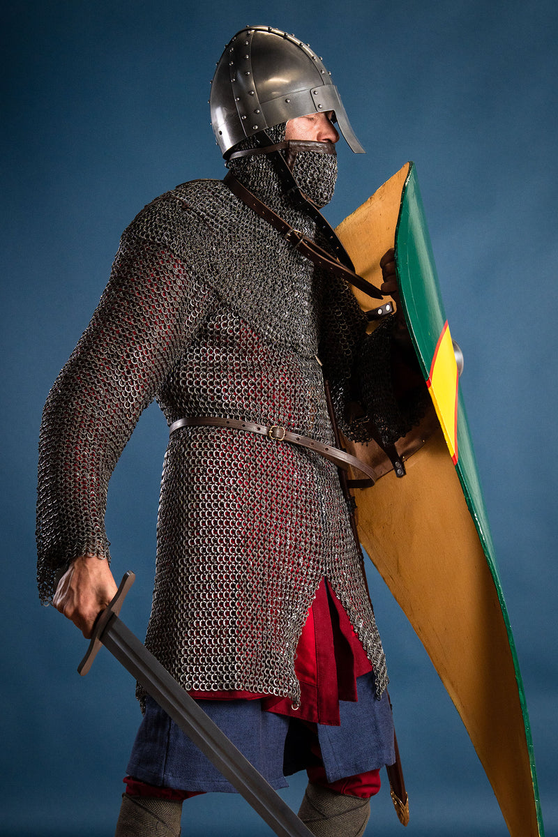 Hauberk with split, flat rings, round rivets 9 mm