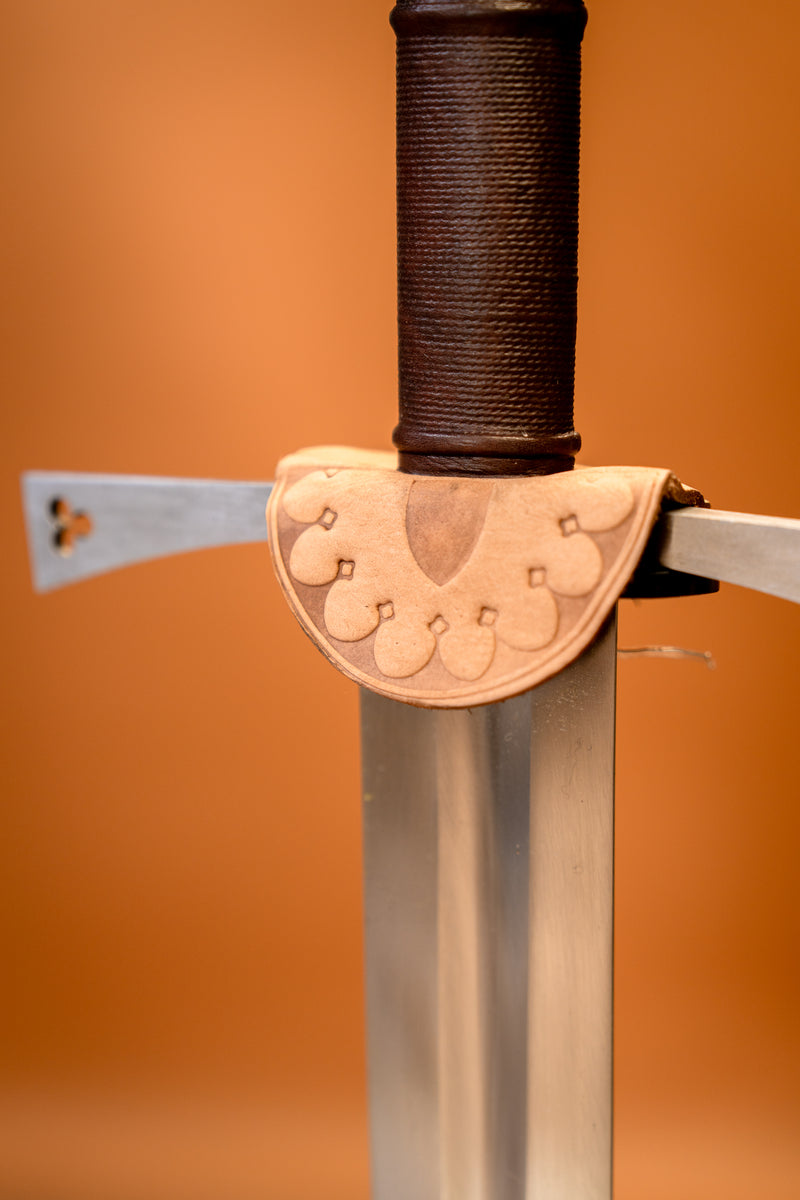 Middeleeuws langzwaard Oakeshott type XVa, semi-scherp