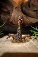 Hanger Thorshamer met paarden, brons