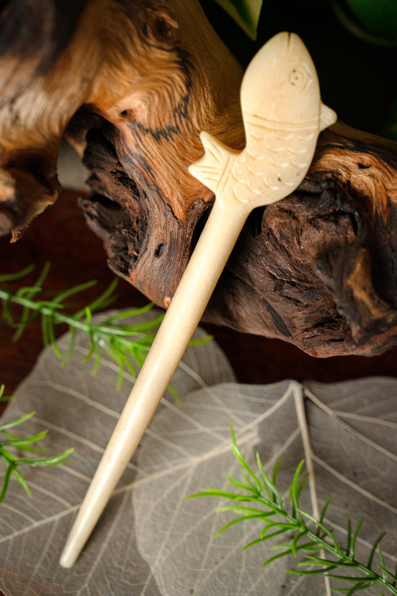 Spätrömische Haarnadel mit Fisch, Bein 