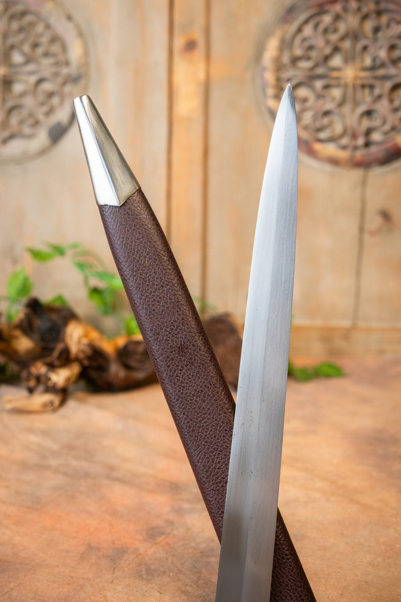 Middeleeuws langzwaard Oakeshott type XVa, semi-scherp