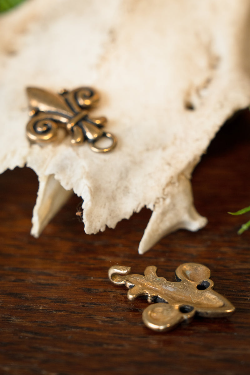 Fermeture de manteau fleur de lys, bronze 