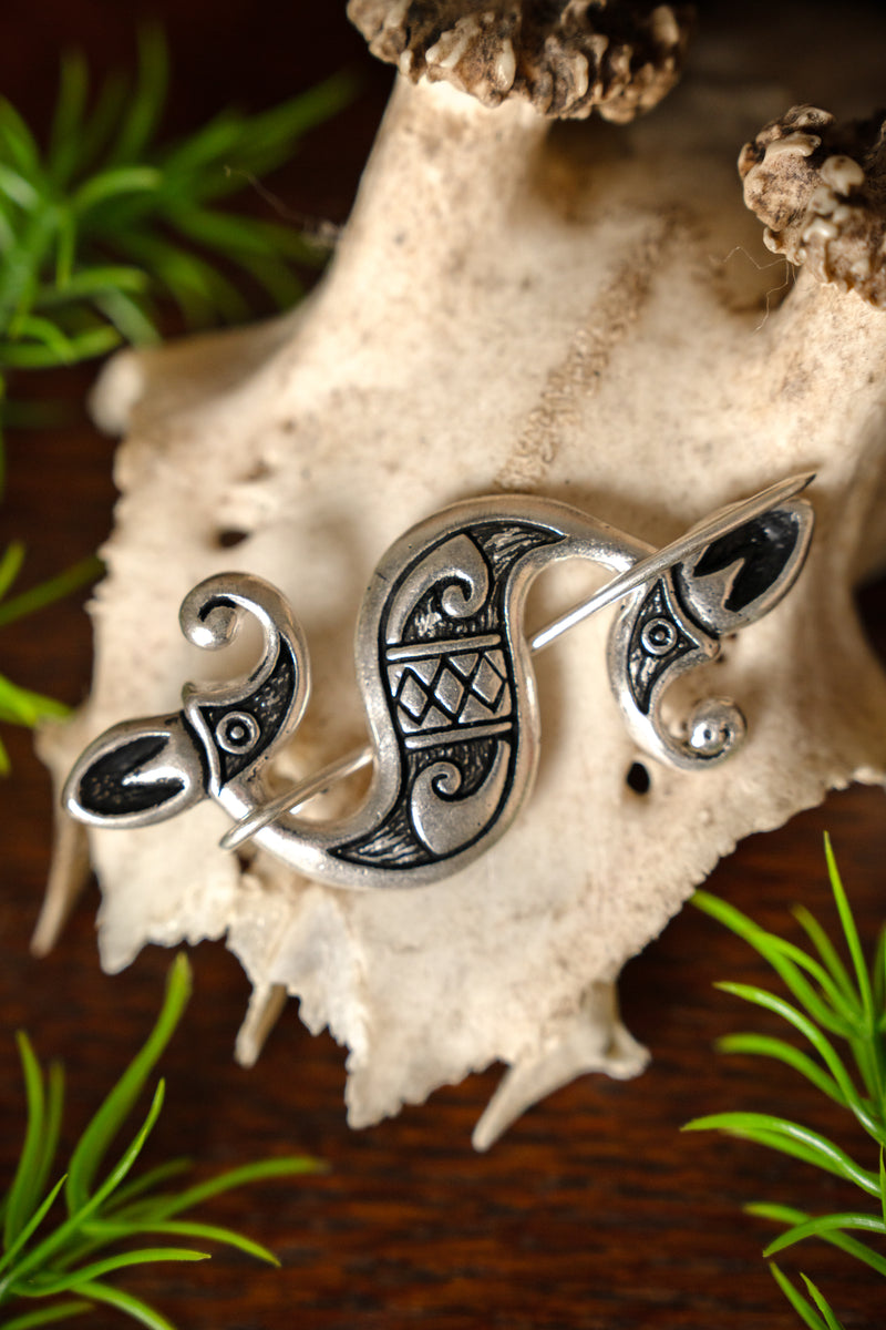 Fibule de hippocampe celtique-romaine, bronze argenté 