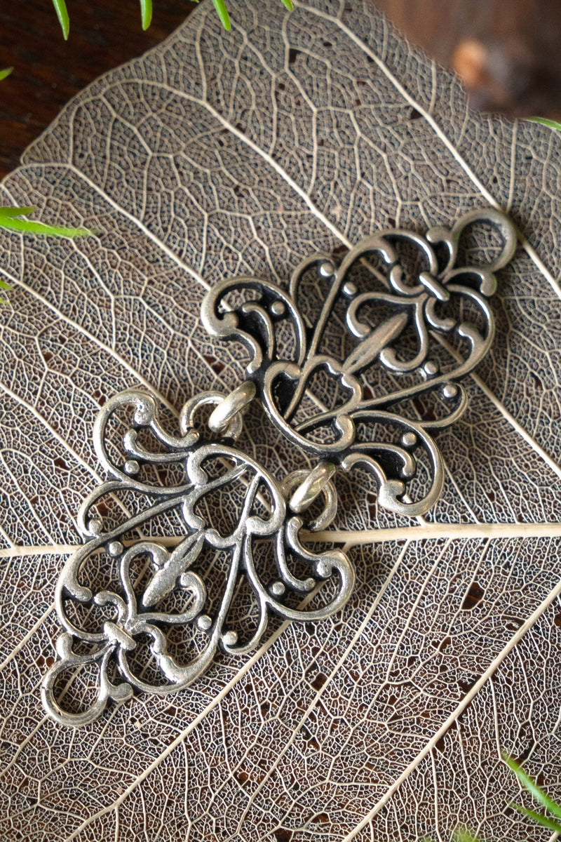 Renaissance-Mantelverschluss, versilberte Bronze 