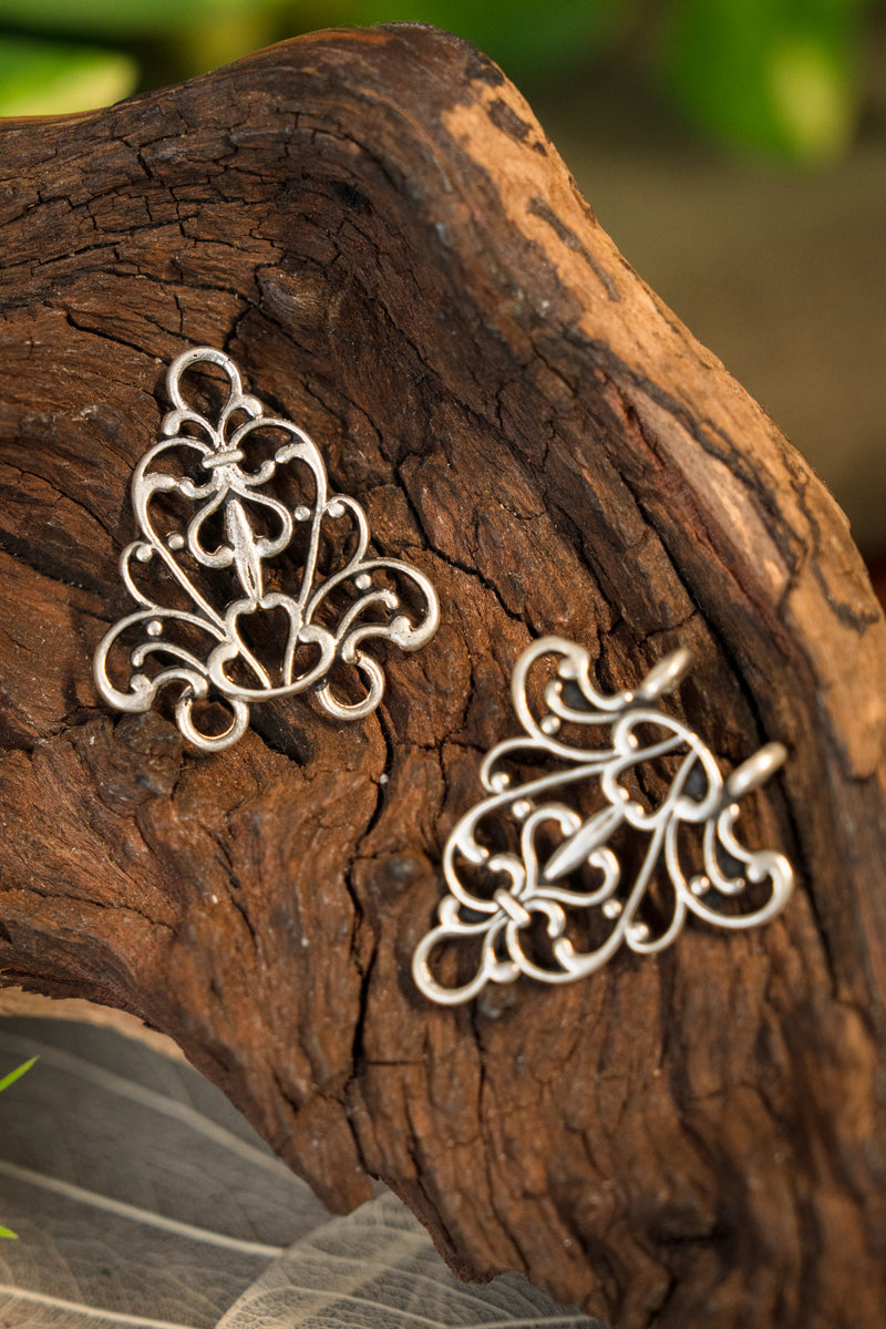 Renaissance-Mantelverschluss, versilberte Bronze 