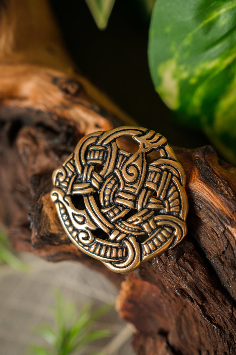 Urnesstijl schijffibula, brons