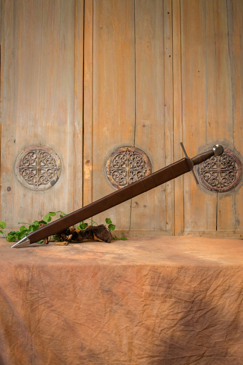 Kruisridder zwaard Oakeshott XIII, semi-scherp