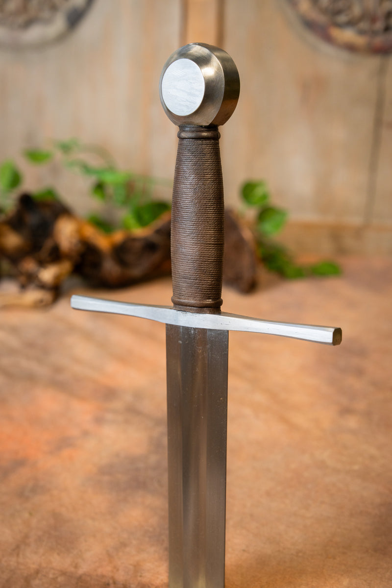 Kruisridder zwaard Oakeshott XIII, semi-scherp