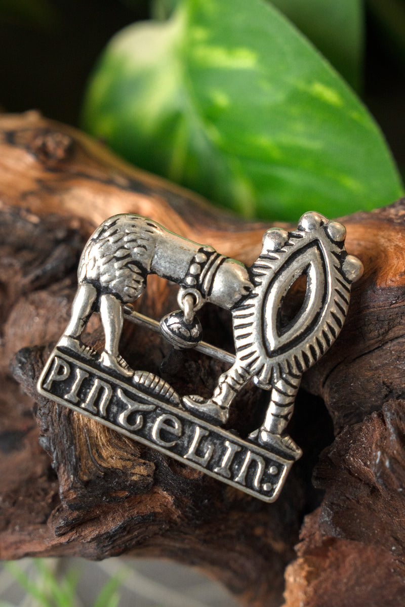 Mittelalterlicher Badge Phallus und Vulva, versilberte Bronze 