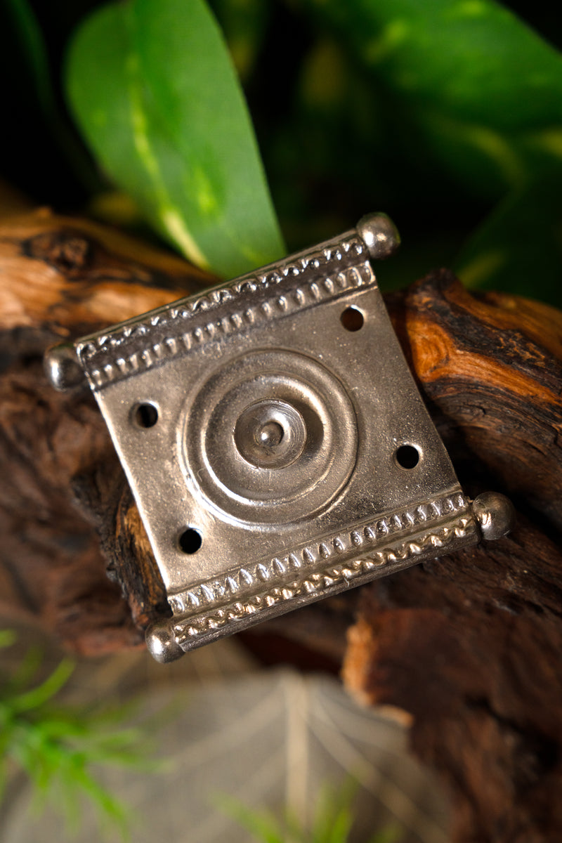 Romeinse riembeslag Tekija, vertind messing