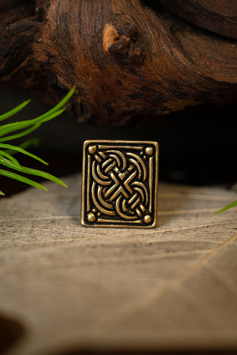 Viking bältesbeslag med knutmönster, Birka 