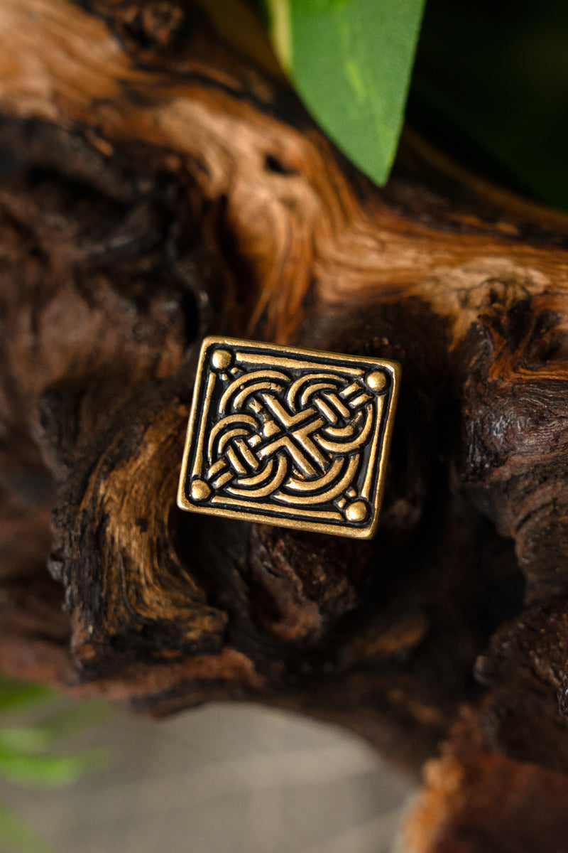 Viking bältesbeslag med knutmönster, Birka 